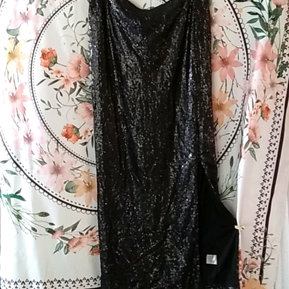 SEQUIN BLACK MAXI SKIRT